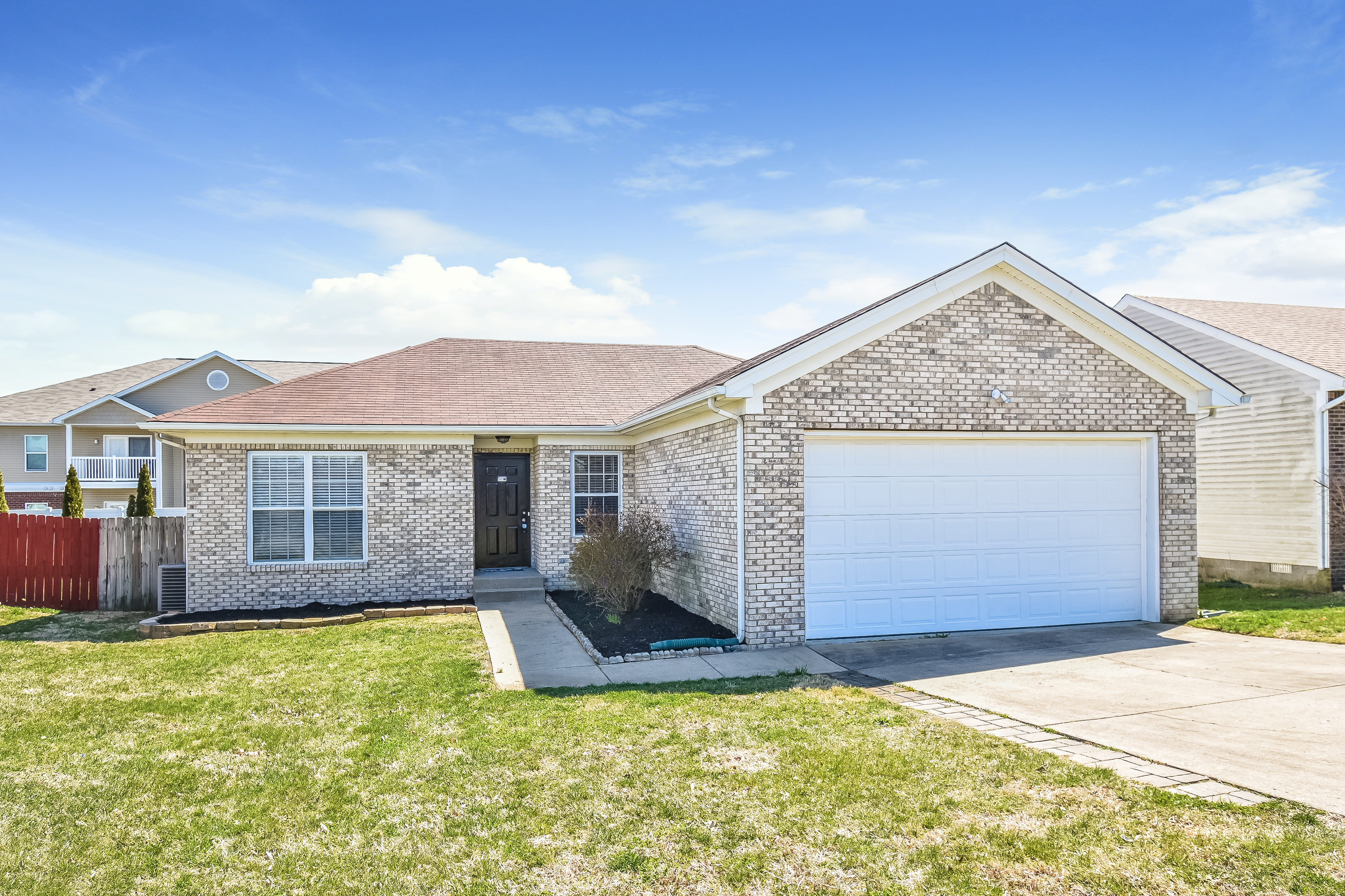 10111 Greenfield Woods Circle Louisville, KY 40258